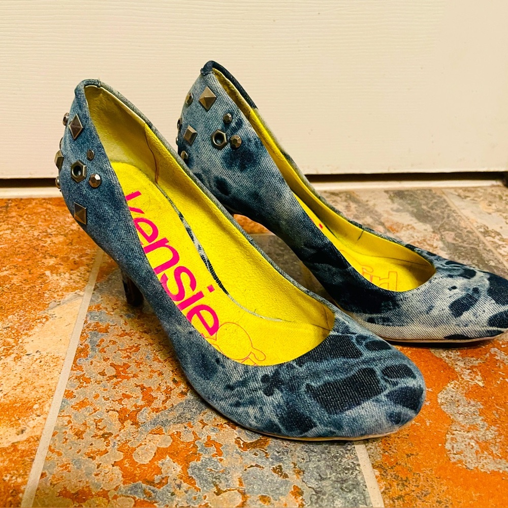 👠Kensie Girl Edgy Blue Washed Denim Studded Women's Stiletto Heels